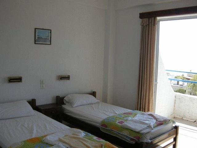 Efrosyni Apartments Agia Marina  Exterior photo